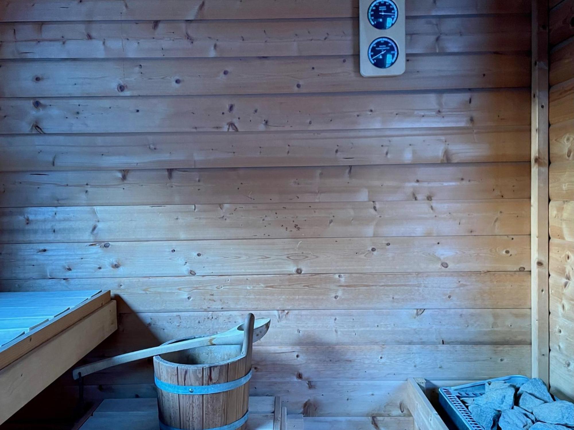 Modernes Holzhaus Im Skandinavischen Stil Mit Sauna, Garten Und 2 Katzen ノルダーシュテット エクステリア 写真