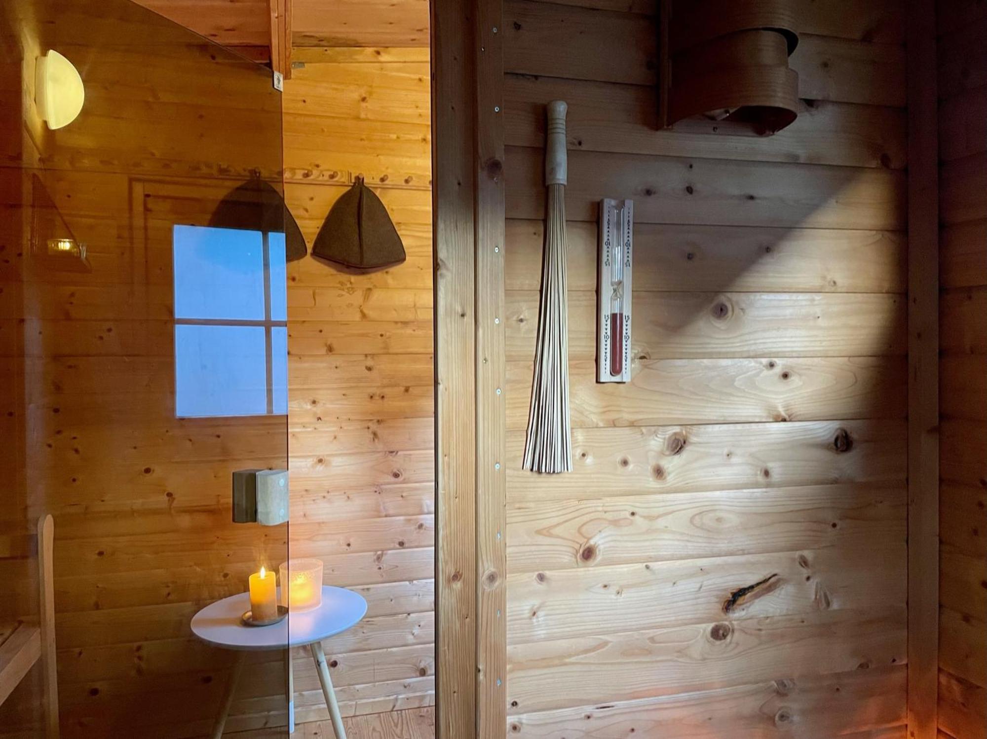Modernes Holzhaus Im Skandinavischen Stil Mit Sauna, Garten Und 2 Katzen ノルダーシュテット エクステリア 写真