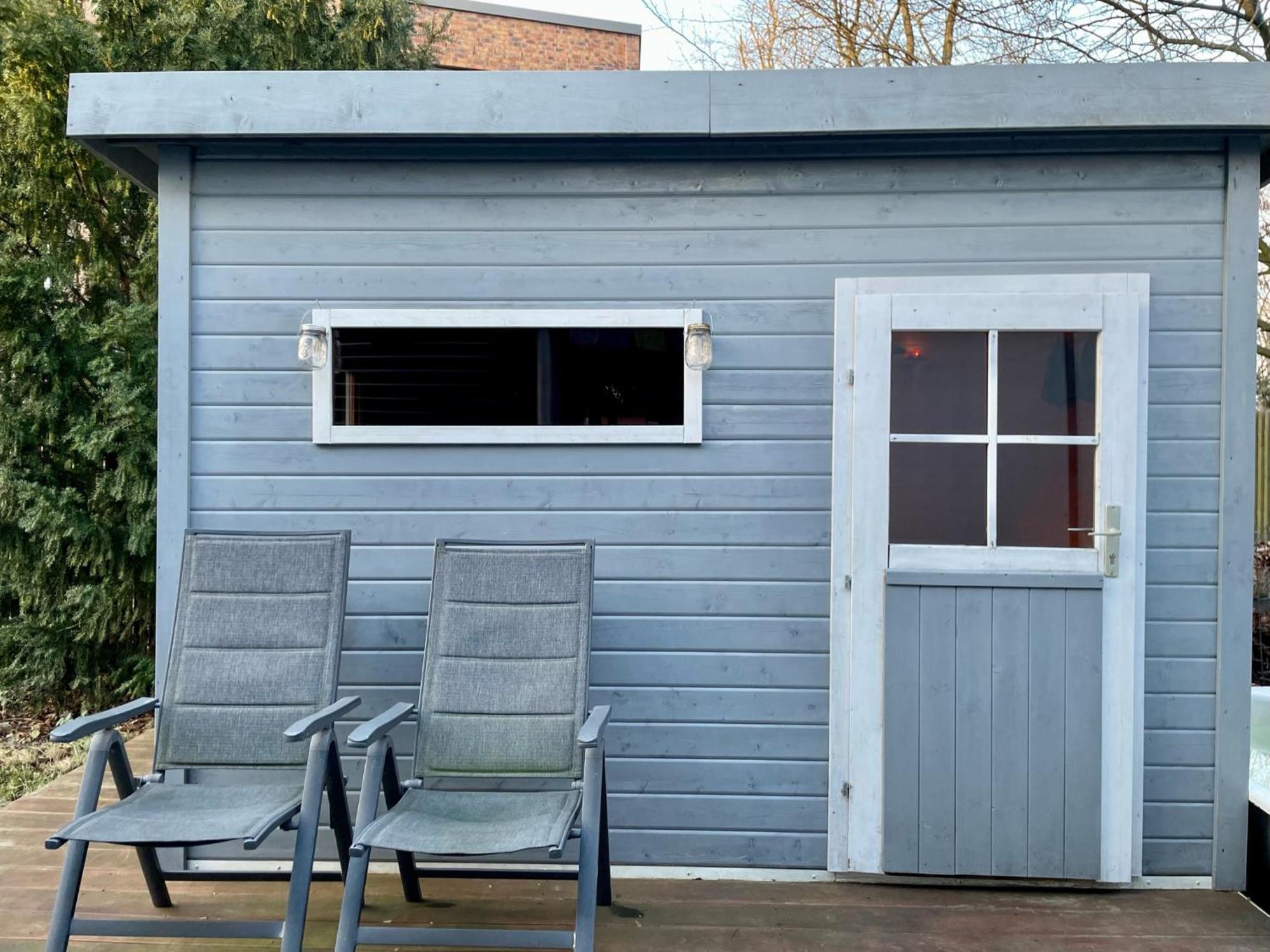 Modernes Holzhaus Im Skandinavischen Stil Mit Sauna, Garten Und 2 Katzen ノルダーシュテット エクステリア 写真