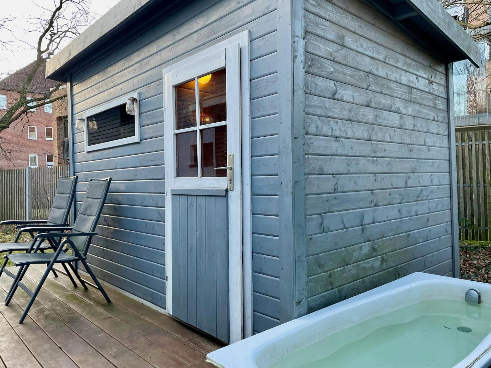 Modernes Holzhaus Im Skandinavischen Stil Mit Sauna, Garten Und 2 Katzen ノルダーシュテット エクステリア 写真